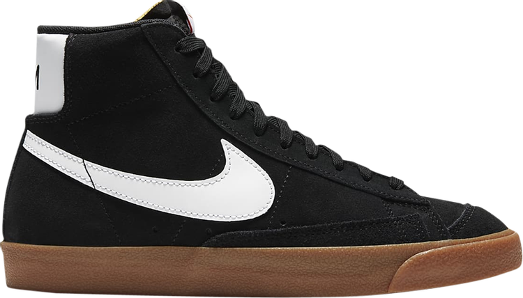 נעלי סניקרס Wmns Blazer Mid '77 Suede 'Black Gum' של המותג נייקי בצבע שָׁחוֹר עשויות עור (זמש)