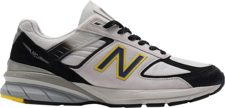 נעלי סניקרס 990v5 Made In USA 'Silver Black' של המותג ניו באלאנס בצבע כסף עשויות בַּד
