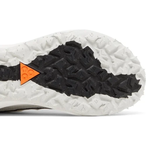 ACG Mountain Fly 2 Low 'White Bright Mandarin'