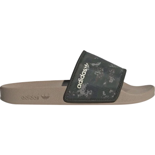 נעלי סניקרס אדילט בצבע חום מדגם Adilette Slide 'Shadow Green Brown Camo' מבית היוצר של חברת הענק אדידס