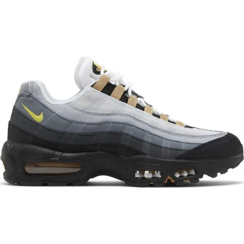 נעלי סניקרס נייק אייר מקס 95 בצבע אפור מדגם Air Max 95 'Icons - Yellow Strike' מבית היוצר של חברת הענק נייקי