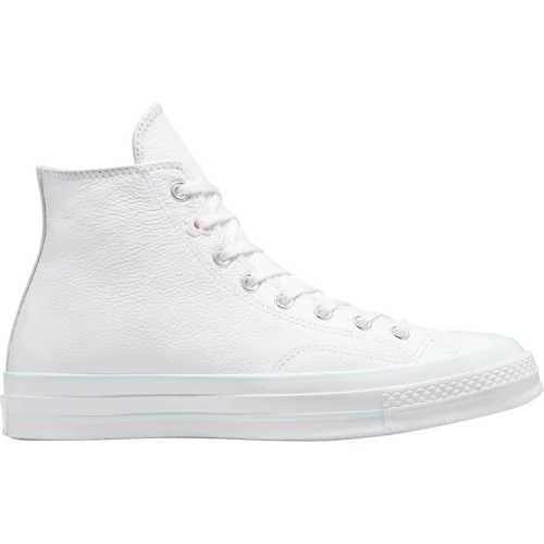 נעלי סניקרס צ'אק 70 בצבע לבן מדגם Chuck 70 High 'White Out' מבית היוצר של חברת הענק קונברס - אולסטאר