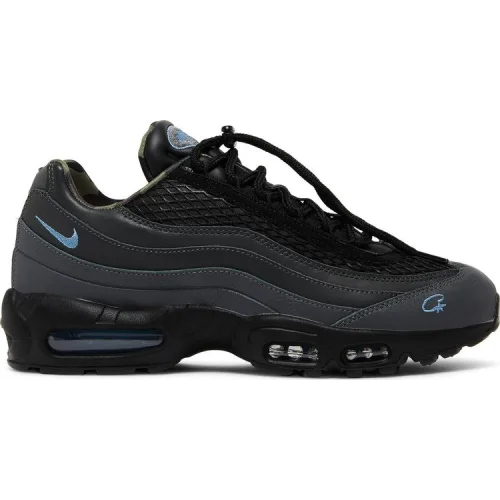 נעלי סניקרס נייק אייר מקס 95 בצבע אפור מדגם Corteiz x Air Max 95 SP 'Rules the World - Aegean Storm' מבית היוצר של חברת הענק נייקי