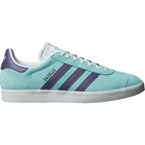 נעלי סניקרס Gazelle בצבע ירוק כחלחל מדגם Gazelle 'Clear Aqua' מבית היוצר של חברת הענק אדידס