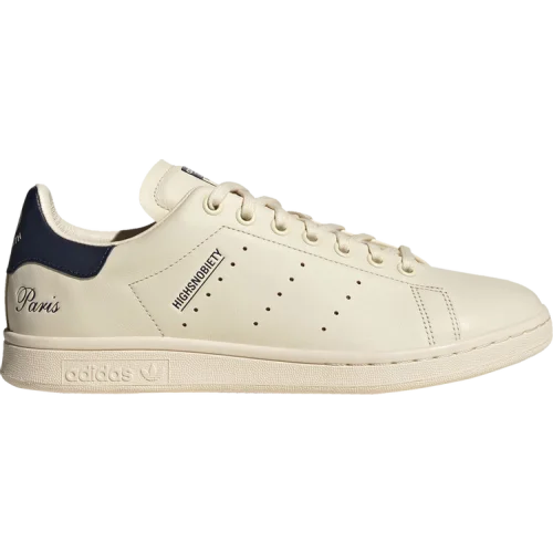 נעלי סניקרס סטן סמית בצבע קרם מדגם Highsnobiety x Stan Smith 'Not In Paris - Cream Blue' מבית היוצר של חברת הענק אדידס