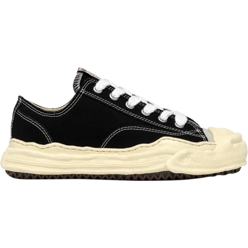 נעלי סניקרס Maison Mihara Yasuhiro Hank בצבע שָׁחוֹר מדגם Maison Mihara Yasuhiro Hank Vintage Sole Canvas Low 'Black' מבית היוצר של חברת הענק Maison Mihara Yasuhiro