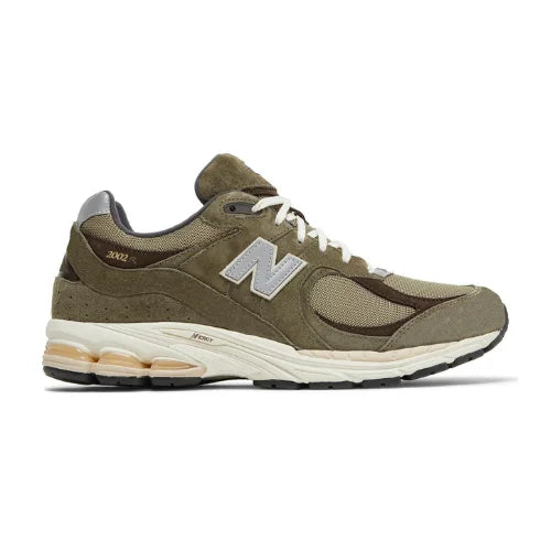 ניו באלאנס מדגם New Balance 2002R Dark Camo הן נעלי סניקרס עבור נשים , גברים וילדים