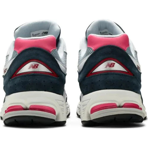 New Balance 2002R ’Petrol Exuberant Pink’