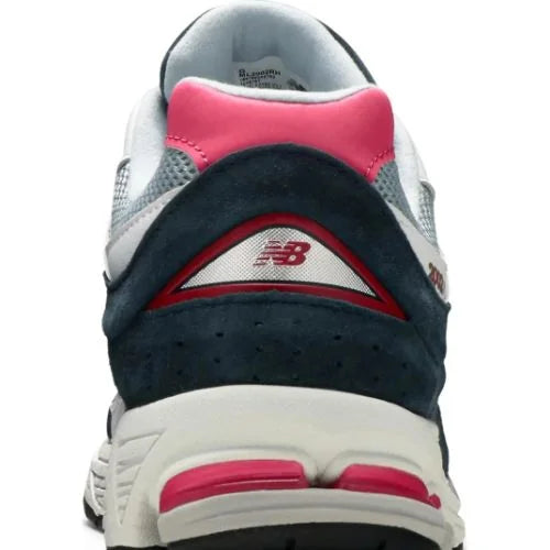 New Balance 2002R ’Petrol Exuberant Pink’