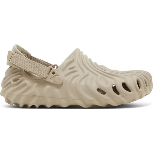 נעלי סניקרס Clog בצבע קרם מדגם Salehe Bembury x Pollex Clog 'Horchata' מבית היוצר של חברת הענק קרוקס