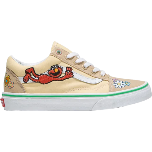 נעלי סניקרס Old Skool בצבע קרם מדגם Sesame Street x Old Skool 'Elmo' מבית היוצר של חברת הענק ואנס