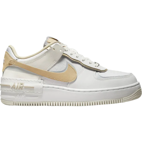 נעלי סניקרס Air Force 1 בצבע לבן מדגם Wmns Air Force 1 Shadow 'Sesame' מבית היוצר של חברת הענק נייקי