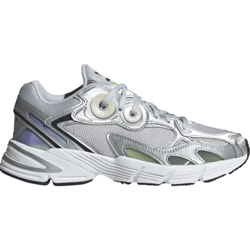 נעלי סניקרס אסטיר בצבע אפור מדגם Wmns Astir 'Dash Grey Matte Silver' מבית היוצר של חברת הענק אדידס