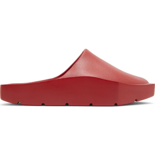 נעלי סניקרס Jordan Hex Mule בצבע אָדוֹם מדגם Wmns Jordan Hex Mule 'University Red' מבית היוצר של חברת הענק נייקי