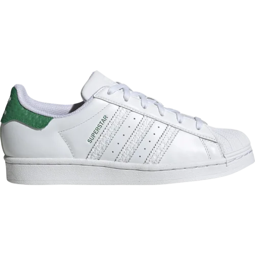 נעלי סניקרס Superstar בצבע לבן מדגם Wmns Superstar 'White Green Embossed' מבית היוצר של חברת הענק אדידס