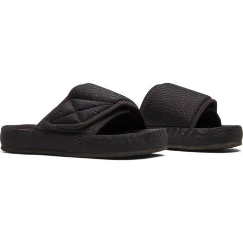 Yeezy slides Yeezy Season 7 Nylon Slipper ’Oil’