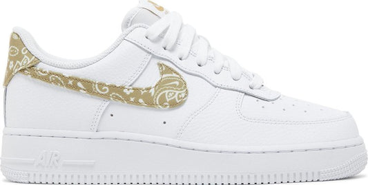 נעלי סניקרס Wmns Air Force 1 '07 Essential 'Barely Paisley' של המותג נייקי בצבע לבן עשויות עוֹר