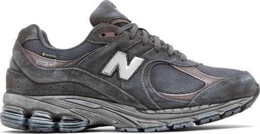 נעלי סניקרס 2002R GORE-TEX 'Magnet Mood Indigo' של המותג ניו באלאנס בצבע אפור עשויות גורטקס GORE-TEX (חסין למים)