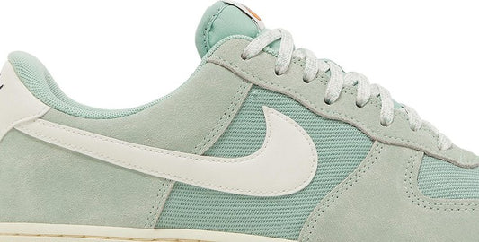 Air Force 1 '07 LV8 'Certified Fresh - Enamel Green'