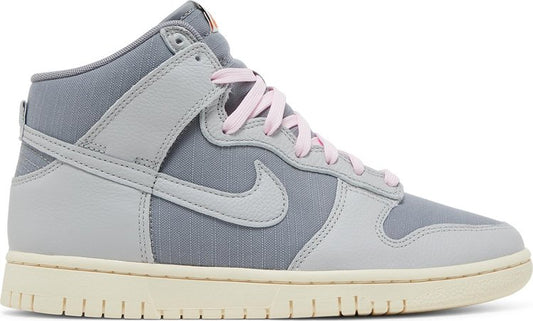 נעלי סניקרס Dunk High Vintage 'Certified Fresh - Particle Grey' של המותג נייקי בצבע אפור עשויות בַּד