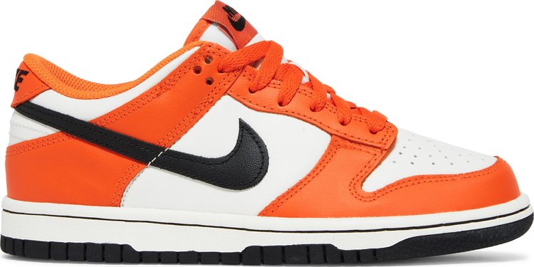 נעלי סניקרס Dunk Low GS 'Halloween' 2022 של המותג נייקי בצבע כתום עשויות עוֹר