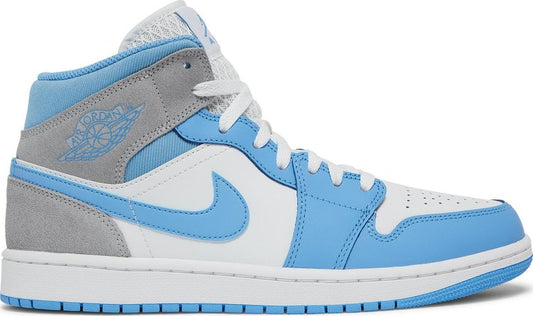 נעלי סניקרס Air Jordan 1 Mid SE 'University Blue' של המותג נייקי בצבע לבן עשויות עוֹר