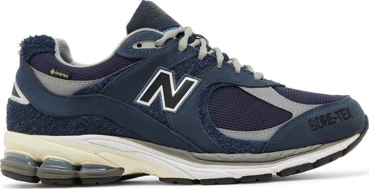 נעלי סניקרס INVINCIBLE x N.HOOLYWOOD x 2002R GORE-TEX 'Blue Moon' של המותג ניו באלאנס בצבע כְּחוֹל עשויות גורטקס GORE-TEX (חסין למים)