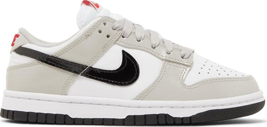נעלי סניקרס Wmns Dunk Low 'Light Iron Ore Black' של המותג נייקי בצבע אפור עשויות עוֹר