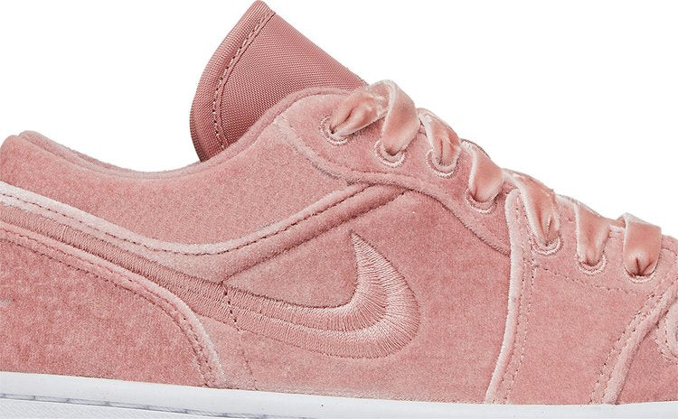 Wmns Air Jordan 1 Low SE 'Pink Velvet'