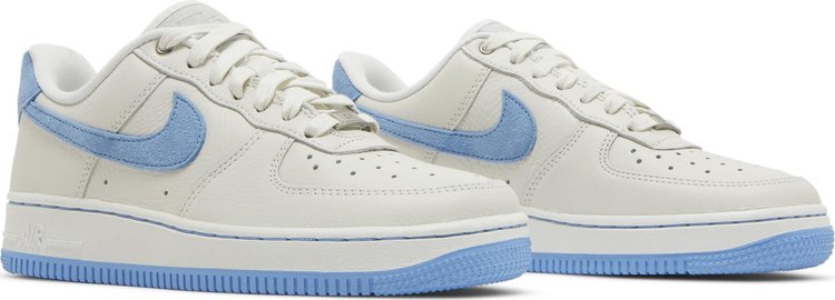 Wmns Air Force 1 LXX 'White University Blue'