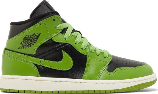 נעלי סניקרס Wmns Air Jordan 1 Mid 'Altitude Green' של המותג נייקי בצבע ירוק עשויות עוֹר