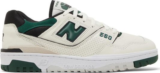נעלי סניקרס 550 'White Pine Green' של המותג ניו באלאנס בצבע לבן עשויות עוֹר