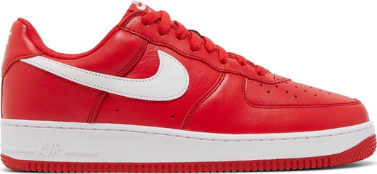 נעלי סניקרס Air Force 1 Low 'Color of the Month - University Red' של המותג נייקי בצבע אָדוֹם עשויות עוֹר