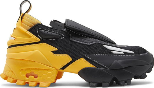 נעלי סניקרס Pyer Moss x Experiment 4 Trail Fury 'Brand Codes' של המותג ריבוק בצבע צהוב עשויות רֶשֶׁת