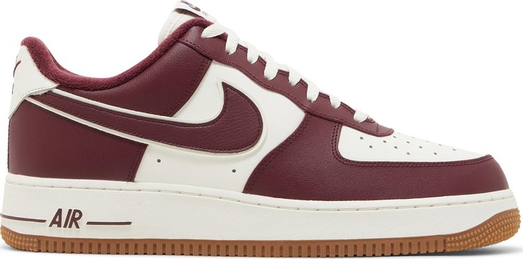 נעלי סניקרס Air Force 1 '07 LV8 'College Pack - Night Maroon' של המותג נייקי בצבע אָדוֹם עשויות עוֹר