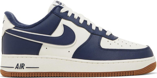 נעלי סניקרס Air Force 1 '07 LV8 'College Pack - Midnight Navy' של המותג נייקי בצבע כְּחוֹל עשויות עוֹר