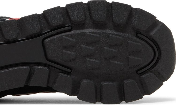 574 Rugged 'Black Red'