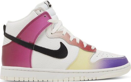 נעלי סניקרס Wmns Dunk High 'Multi-Color Gradient' של המותג נייקי בצבע צבעוני עשויות עוֹר