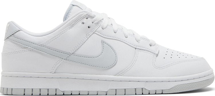 נעלי סניקרס Dunk Low 'Pure Platinum' של המותג נייקי בצבע לבן עשויות עוֹר