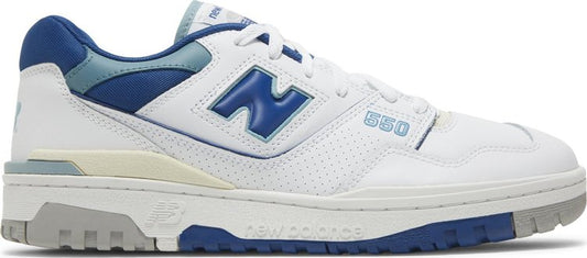 נעלי סניקרס 550 'White Blue Groove' של המותג ניו באלאנס בצבע לבן עשויות עוֹר