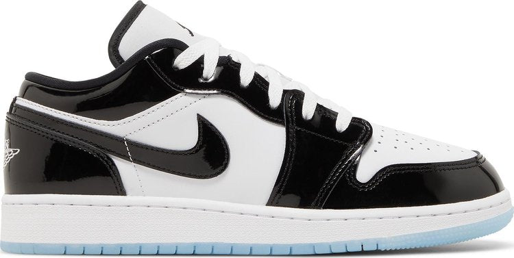 נעלי סניקרס Air Jordan 1 Low SE GS 'Concord' של המותג נייקי בצבע לבן עשויות עור פטנט