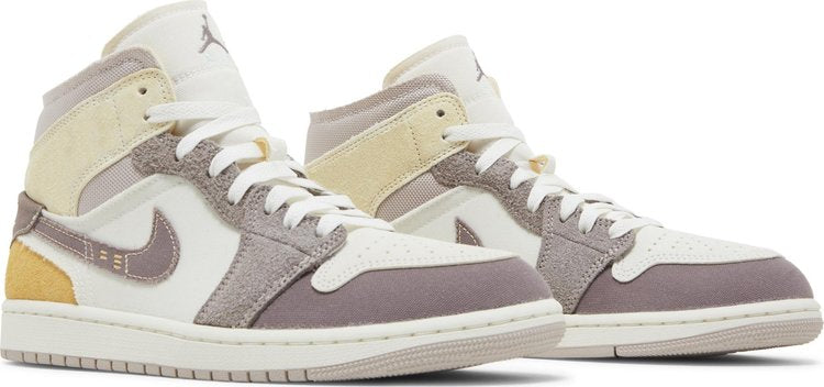 Air Jordan 1 Mid-SE ' Inside Out-Taupe Haze '