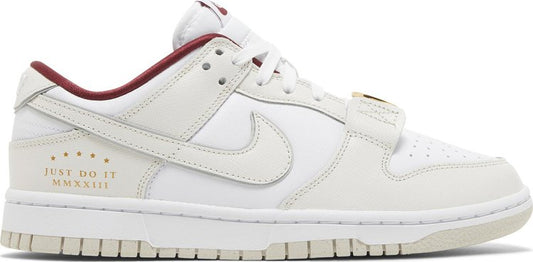 נעלי סניקרס Wmns Dunk Low SE 'Sisterhood' של המותג נייקי בצבע לבן עשויות עוֹר