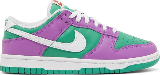 נעלי סניקרס Wmns Dunk Low 'Reverse Joker' של המותג נייקי בצבע ירוק עשויות עוֹר