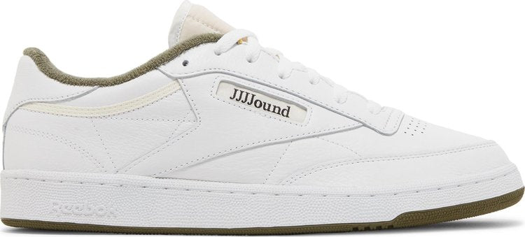 נעלי סניקרס JJJJound x Club C 85 'Olive' של המותג ריבוק בצבע לבן עשויות עוֹר
