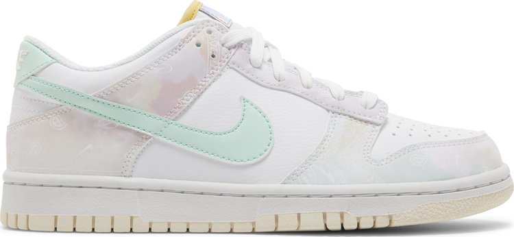 נעלי סניקרס Dunk Low GS 'Pastel Paisley' של המותג נייקי בצבע לבן עשויות עוֹר