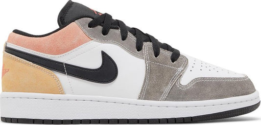 נעלי סניקרס Air Jordan 1 Low SE GS 'Flight Club' של המותג נייקי בצבע לבן עשויות עור (זמש)