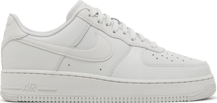 נעלי סניקרס Air Force 1 '07 'Fresh - Triple White' של המותג נייקי בצבע לבן עשויות עוֹר