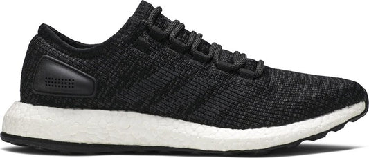 נעלי סניקרס PureBoost 'Core Black' של המותג אדידס בצבע שָׁחוֹר עשויות 