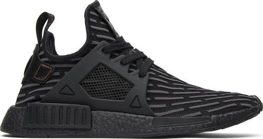 נעלי סניקרס NMD_XR1 Primeknit 'Triple Black' של המותג אדידס בצבע שָׁחוֹר עשויות 